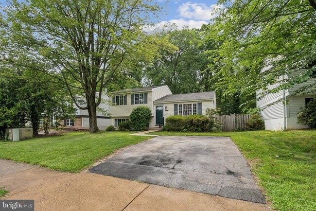 8490 Rippled Creek Ct in Springfield, VA - Foto de edificio - Building Photo