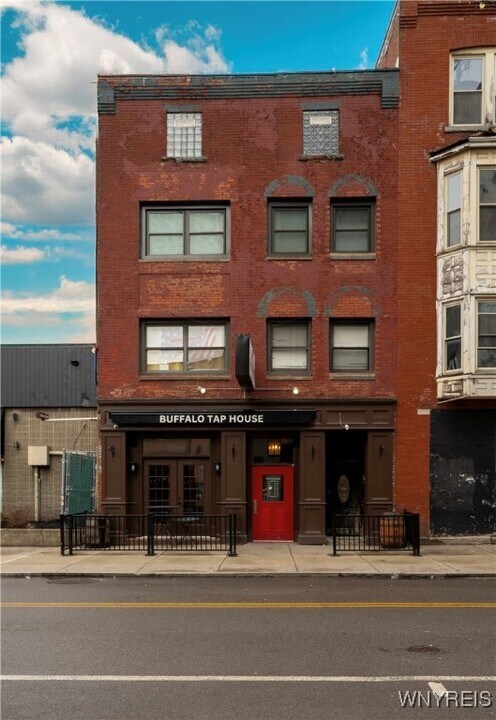 85 W Chippewa St in Buffalo, NY - Building Photo