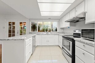 7108 Coral Gables Cir in San Jose, CA - Building Photo