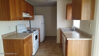 104 Boskind Rd in Indialantic, FL - Building Photo - Building Photo