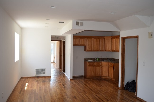 Rockaway Beach Queens in Far Rockaway, NY - Foto de edificio - Interior Photo