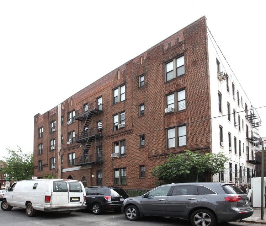 1601 W 7th St in Brooklyn, NY - Building Photo