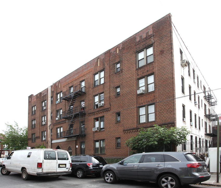 1601 W 7th St in Brooklyn, NY - Building Photo