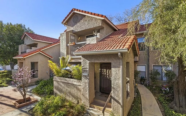 2335 Archwood Ln, Unit #135 in Simi Valley, CA - Building Photo - Building Photo