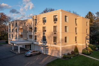 Greenwich Green in Old Greenwich, CT - Foto de edificio - Building Photo