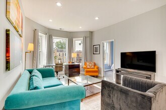 4904 W Fulton St in Chicago, IL - Foto de edificio - Building Photo