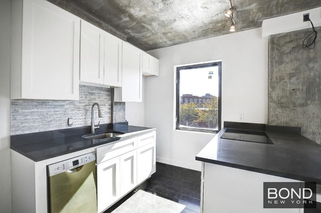 1202 Astoria Blvd in Queens, NY - Building Photo