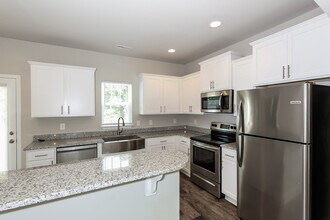 410 Grant St in Easley, SC - Building Photo - Building Photo