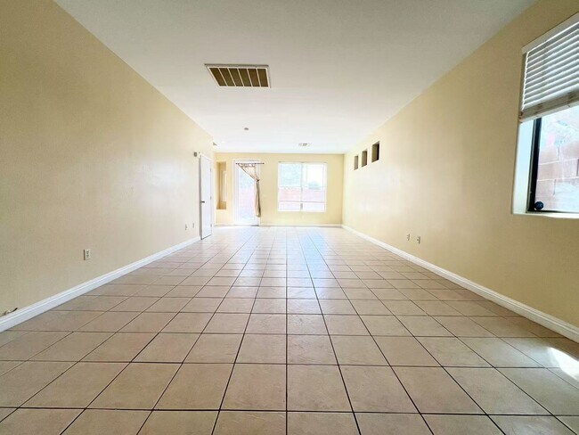 9795 Villa Lorena Ave in Las Vegas, NV - Building Photo - Building Photo