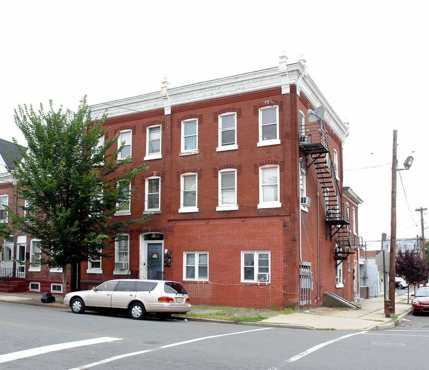 336 Genesee St in Trenton, NJ - Building Photo