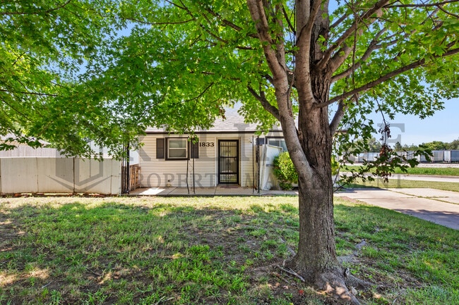 1833 S St Clair St in Wichita, KS - Building Photo - Building Photo