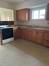 808 SW Broadway St in Albany, OR - Building Photo - Building Photo