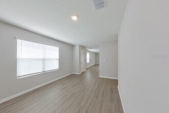 8584 SW 44th Ct in Ocala, FL - Building Photo - Building Photo