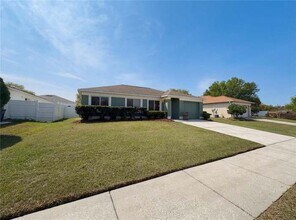 4519 Reynolds Creek Ave in Plant City, FL - Building Photo - Building Photo