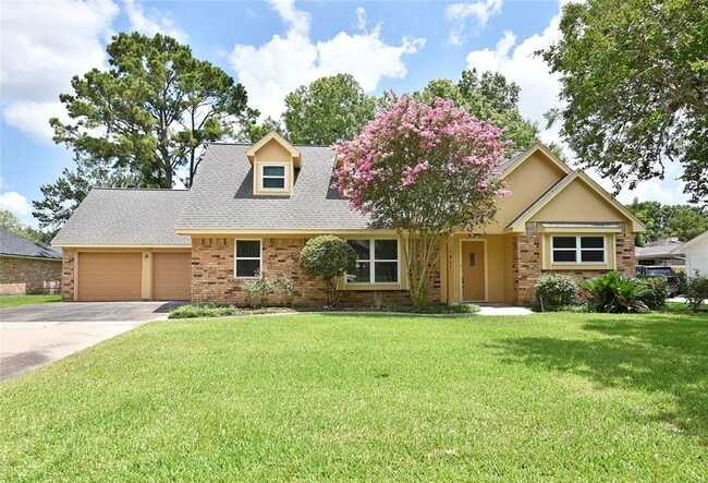 1811 Laurel Oaks Dr