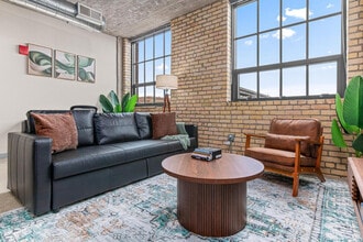 718 N Washington Ave, Unit SI ID1495848P in Minneapolis, MN - Foto de edificio - Building Photo