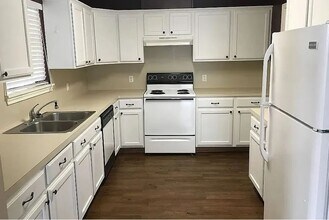 2312 Axis Ct, Unit 2312 in College Station, TX - Building Photo - Building Photo