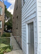 5017 W Agatite Ave in Chicago, IL - Building Photo - Building Photo