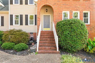 12605 Jolly Pl in Chester, VA - Foto de edificio - Building Photo