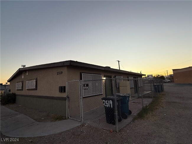 2519 N McCarran St in North Las Vegas, NV - Building Photo - Building Photo