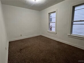 85 Bartlett St in Cortland, NY - Building Photo - Building Photo