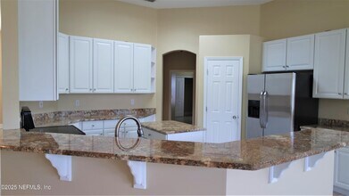 2137 Pond Spring Way in Orange Park, FL - Building Photo - Building Photo