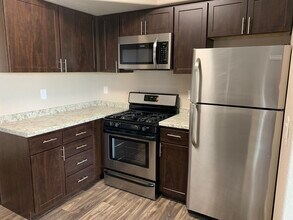 Spanish Ridge Apartments in Las Vegas, NV - Building Photo - Building Photo