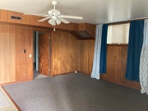 407 W Stephen Foster Ave, Unit Apt 1 in Bardstown, KY - Foto de edificio - Building Photo