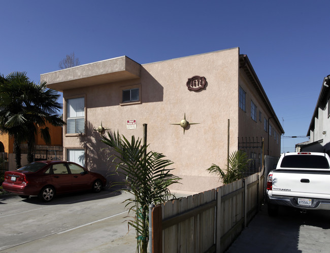 Primo Apartments in San Diego, CA - Building Photo - Building Photo