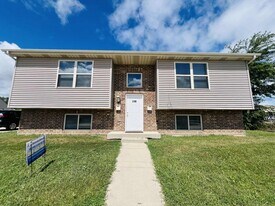 2708 48th St in Kenosha, WI - Building Photo