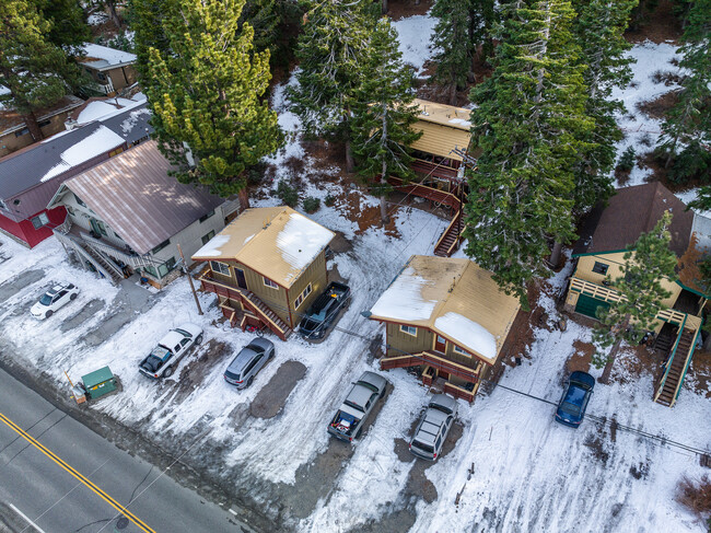 1839 Old Mammoth Rd in Mammoth Lakes, CA - Building Photo - Building Photo