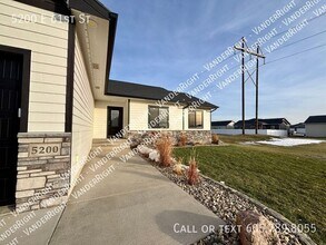 5200 E 61st St in Sioux Falls, SD - Building Photo - Building Photo