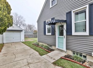 4004 Matson Ave, Unit 2 in Cincinnati, OH - Building Photo - Building Photo