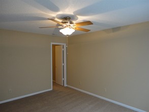 9211 Wandflower Dr in Indianapolis, IN - Building Photo - Building Photo