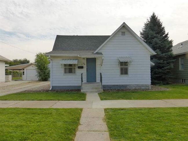 property at 716 18th Ave S
