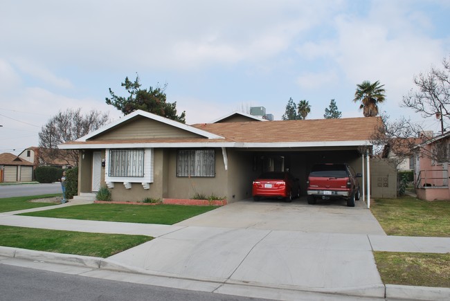 600 Jefferson St in Bakersfield, CA - Foto de edificio - Building Photo