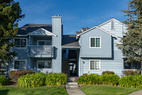 Lighthouse Condominiums in Vallejo, CA - Building Photo - Building Photo