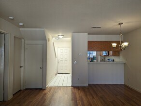 1704 Woodlake Dr in Santa Rosa, CA - Building Photo - Building Photo