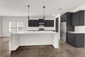 4134 Jeanne Dr in College Station, TX - Building Photo - Building Photo