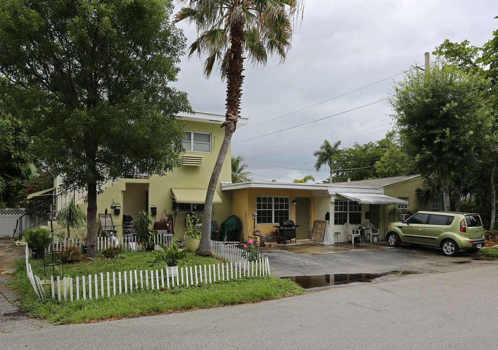 1151-1159 NE 18th St in Fort Lauderdale, FL - Building Photo