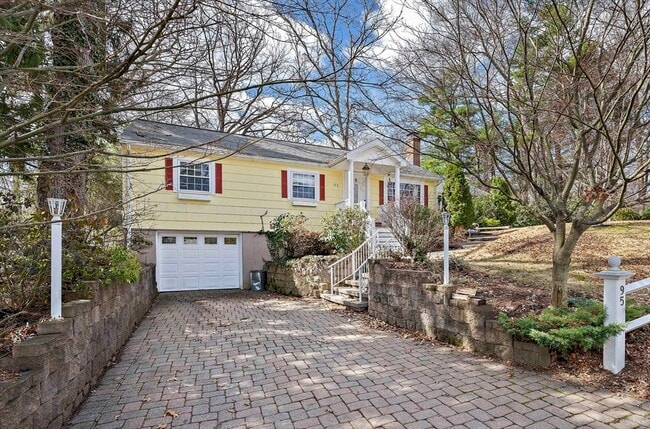 property at 95 Oriole Rd