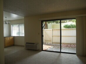 944 Kiely Blvd in Santa Clara, CA - Building Photo - Building Photo