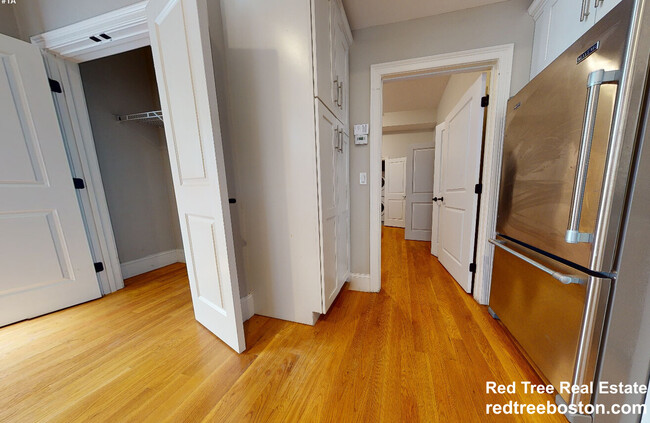 174 Hampshire St, Unit 1A in Cambridge, MA - Foto de edificio - Building Photo