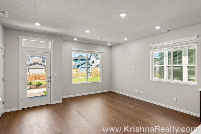 8277 Apricot Ln in Hillsboro, OR - Building Photo - Building Photo