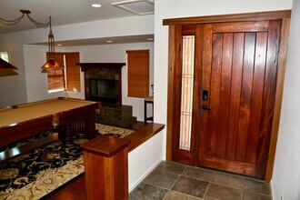 10805 Cloverfield Point in San Diego, CA - Building Photo - Building Photo