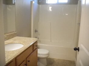 421 E 16th Ave in Eugene, OR - Building Photo - Building Photo