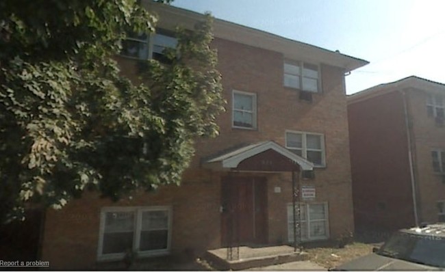 824 Grove St in Irvington, NJ - Foto de edificio - Building Photo