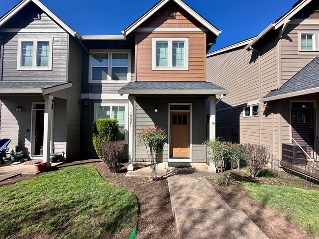 19021 SE Village Blvd in Sandy, OR - Building Photo - Building Photo