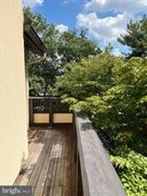 9765 Hellingly Pl in Montgomery Village, MD - Foto de edificio - Building Photo