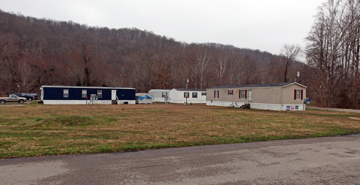 Emerald Gardens in Branchland, WV - Building Photo